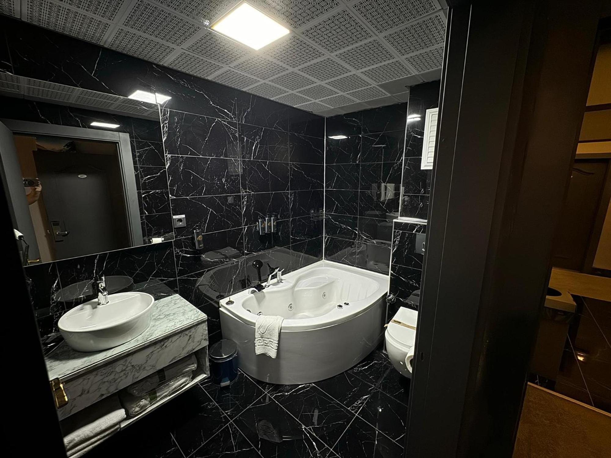 Bc Ruby Hotel Ankara Exteriör bild